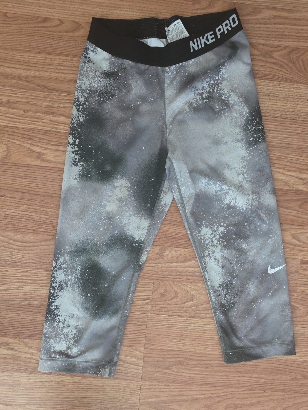 Nike Pro Gray & Black Capri Leggings
